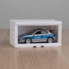 Container de expunere pentru machete auto la scara 1/64, realizat din material rigid, ideal pentru colecții Hot Wheels și Matchbox.